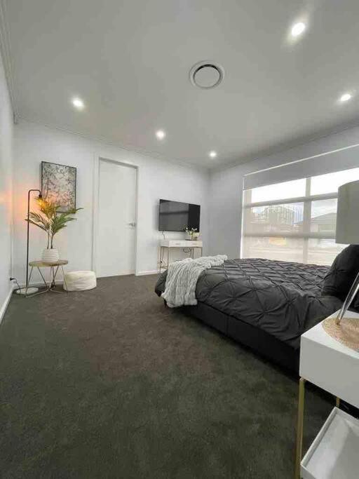 Neat 4 Bedroom In Catherine Fields Narellan Exterior foto